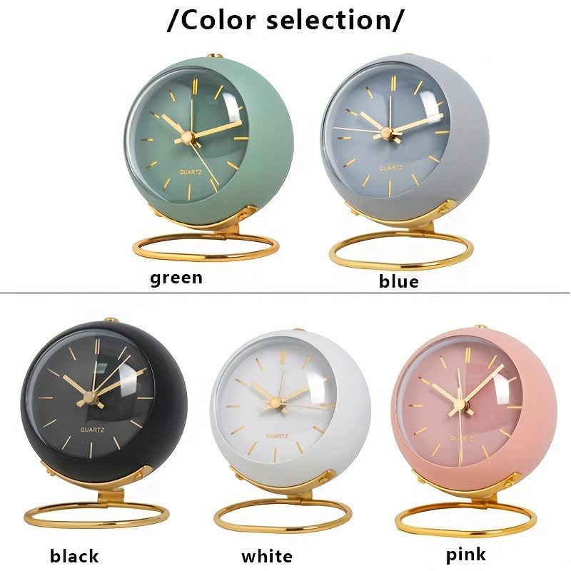 Silent desk clock, Nordic design, luminous hands, battery operated, round metal, ideal for students and home decor.