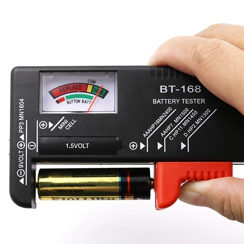Testeur universel de batteries BT-168, contrôle rapide AA/AAA/C/D/9V avec indicateurs colorés pour évaluer clairement l’état de charge.