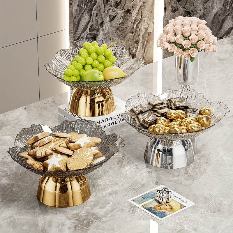 Bol à fruits élégant en forme de pétale Base dorée, plastique sûr pour aliments, idéal pour maison, fêtes ou restaurants, parfait pour servir raisins, pommes et oranges.