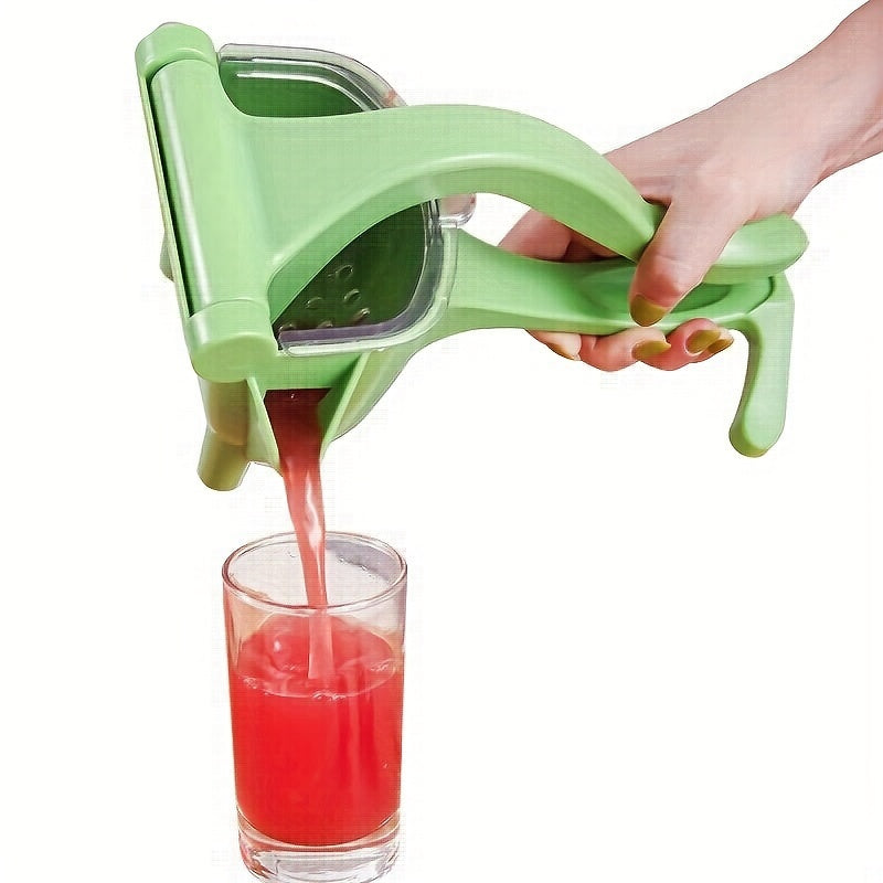 Multifunctional manual citrus press, compact and portable, juice extraction without electricity, for fruits and lemons, made of durable plastic.
