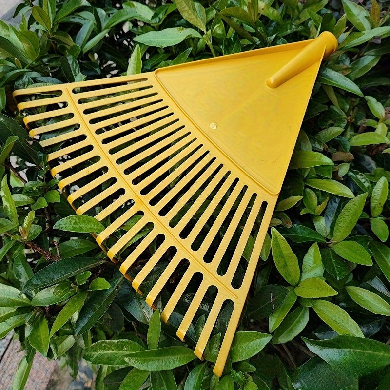 Râteau à feuilles plastique 20 dents Léger et robuste, idéal pour pelouses, jardins, allées et trottoirs, collecte efficace des feuilles, compatible accessoires souffleur ou pelle.