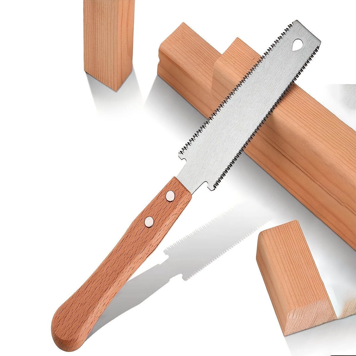 Scie manuelle SK5 à double tranchant, dents fines précises et manche bois, parfaite pour coupes nettes en menuiserie et élagage.