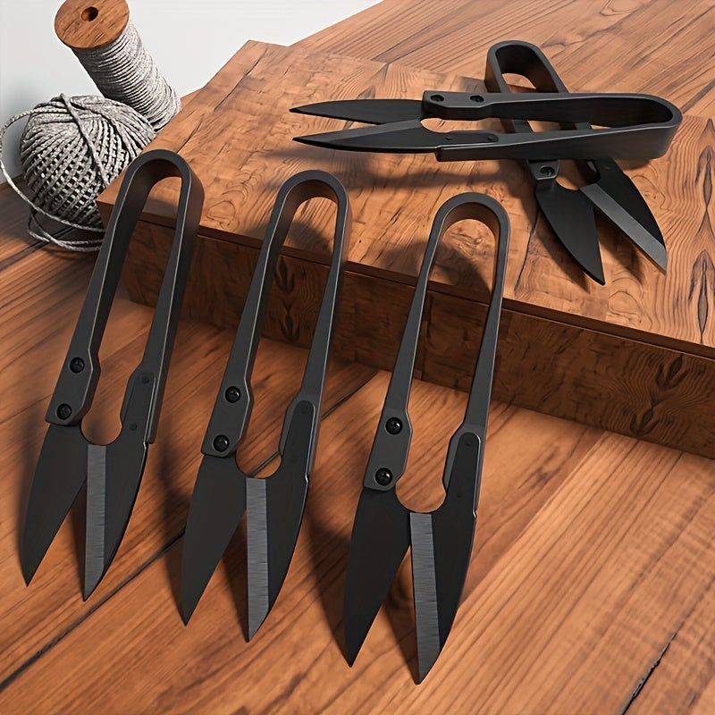 أداة متينة لإزالة الأعشاب الضارة وتنسيق الحدائق. مصنوعة من الفولاذ المقاوم للصدأ، بمقبض مانع للانزلاق، مثالية لإزالة الأعشاب الضارة، وتحضير التربة، وصيانة الحدائق المنزلية أو المهنية.