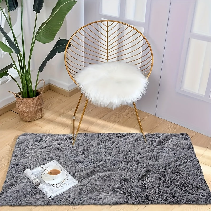 Tapis d’appoint en peluche douce Idéal pour salon, chambre, bureau ou coin maquillage, ajoute confort et décoration chaleureuse à la maison.