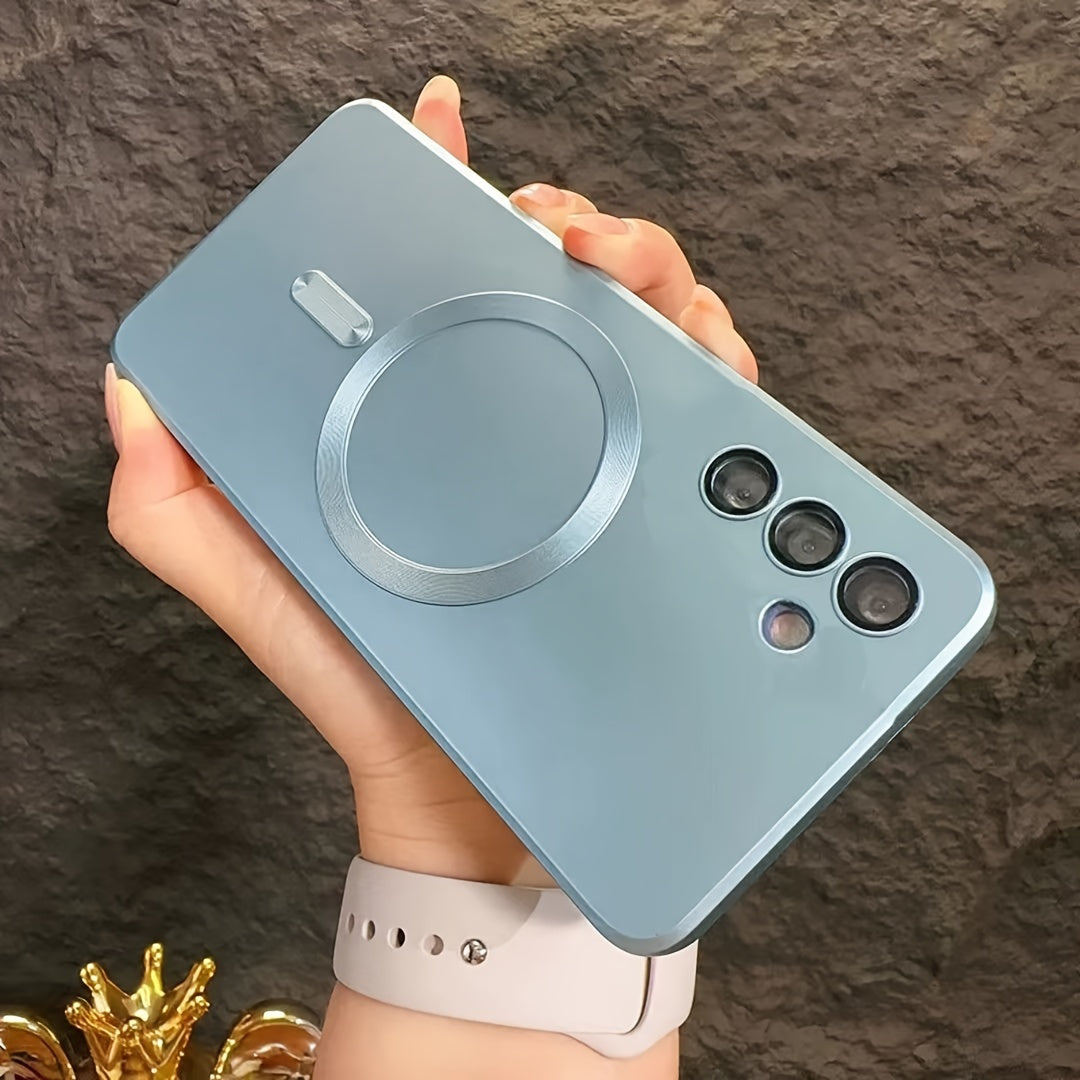 Transparent plated case compatible with wireless magnetic charging, shockproof, for Samsung Galaxy S20 to S23, offering protection and sleek style.