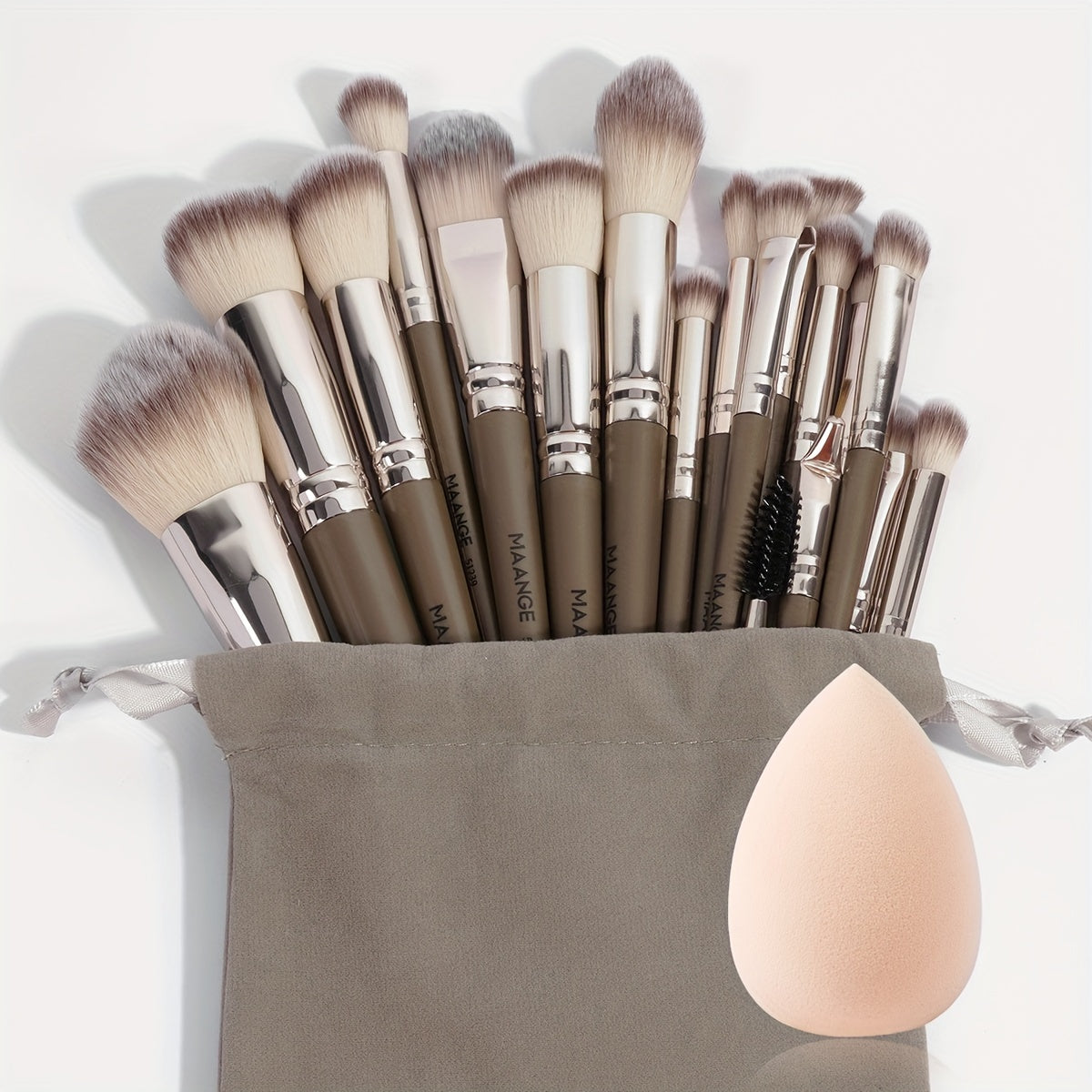 MAANGE 20-piece professional set: 18 soft brushes, flannel bag and makeup sponge, for foundation, eyes, concealer and liner.