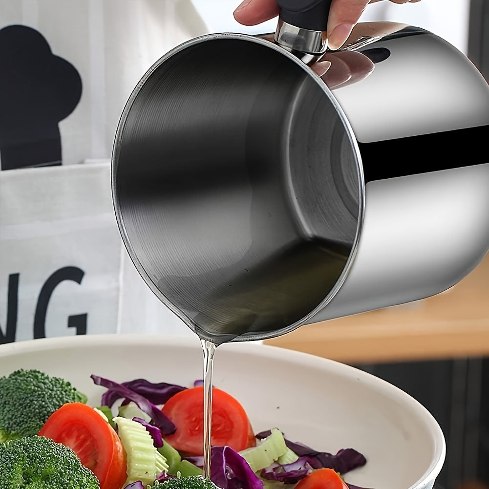 Récipient à graisse de cuisine en acier inoxydable avec filtre, poignée verseuse, idéal pour huile et graisse, accessoire essentiel.