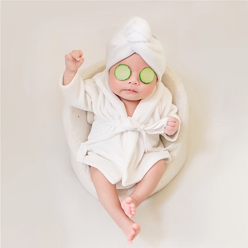 Lot de 2 tenues pour nouveau-nés filles, peignoir en flanelle avec ceinture et serviette assortie, idéal pour bain et photos.