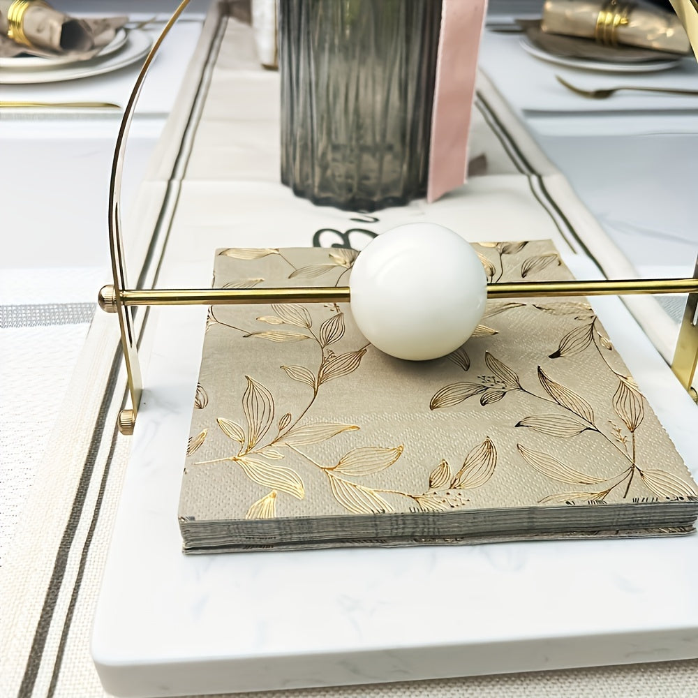 Pack of 60 elegant gold disposable napkins, square paper 33x33 cm, perfect for family meals, weddings, parties and restaurants, refined design.