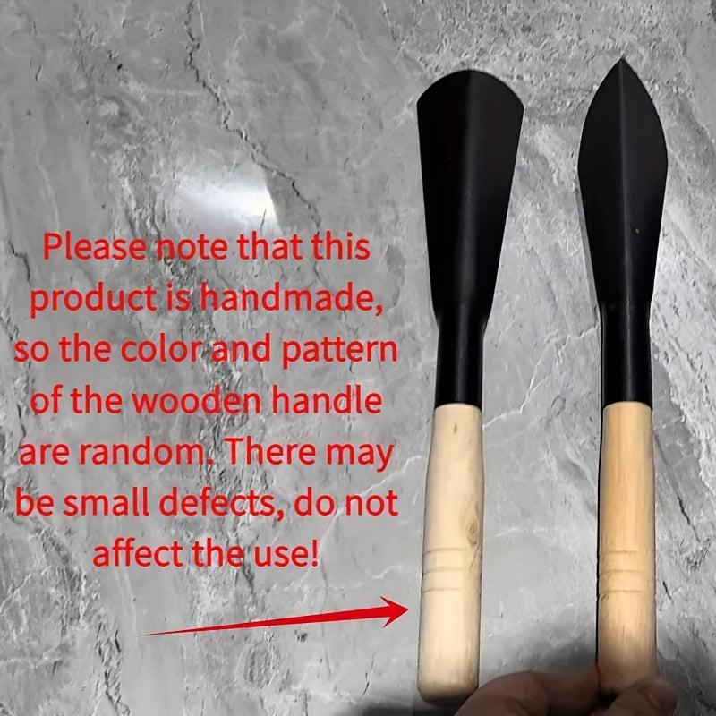 Set of 2 metal garden shovels, hand tools for digging, transplanting, planting and weeding efficiently.