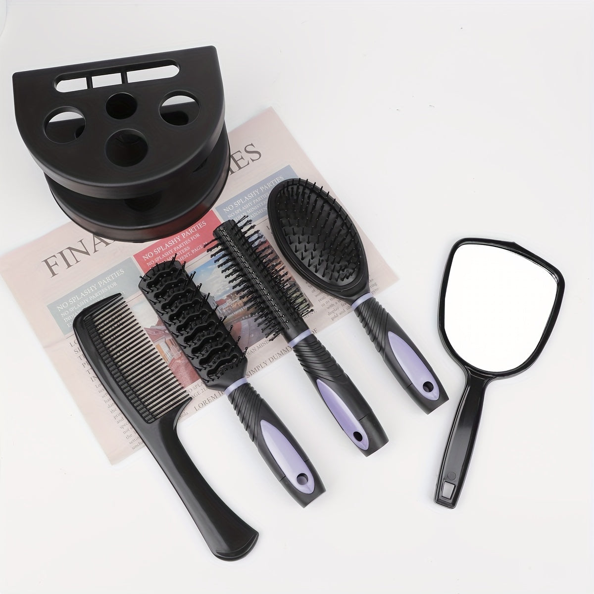 Set coiffure professionnel 5 pièces : brosses démêlantes, peignes massage cuir chevelu et miroir, parfait pour styling complet.