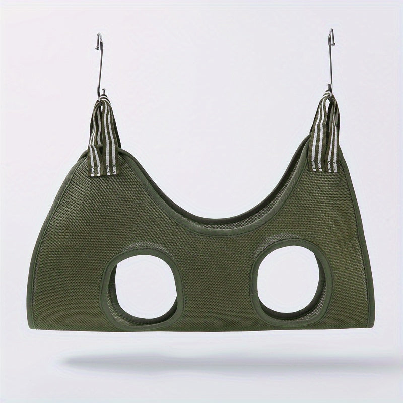 Trousse de toilettage pour chats avec sac de fixation. Inclut tondeuse, coupe-ongles, et sac de bain anti-morsure pour un toilettage sécurisé.