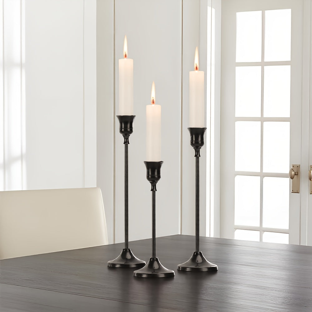 Lot de 3 bougeoirs élégants en laiton doré Design métallique poli, idéal pour mariages, dîners ou décoration maison, bougies non incluses, style moderne et durable.