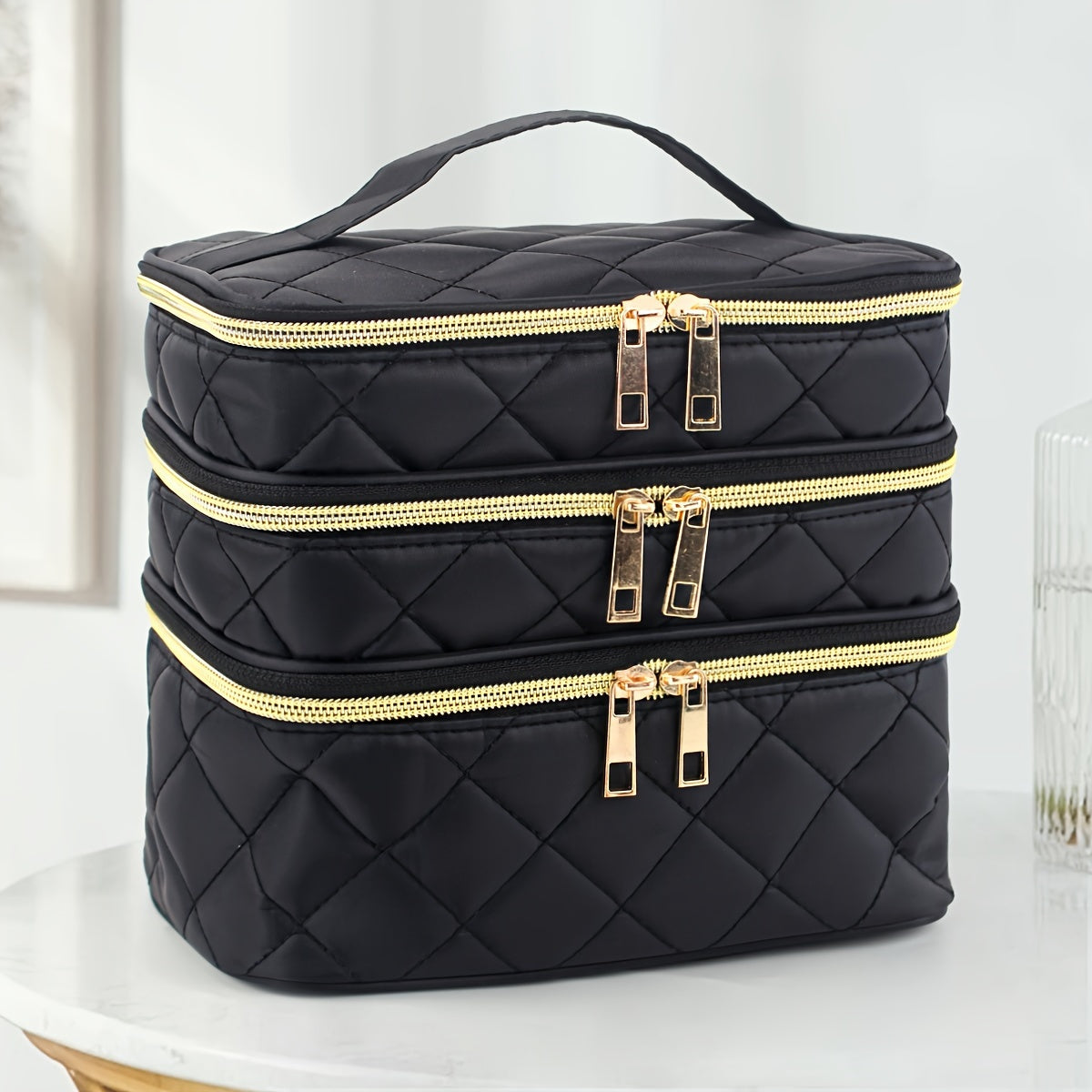 Trousse cosmétique matelassée unisexe, 3 couches, grande capacité, poignées, polyester, organiseur pratique pour voyage et maison.