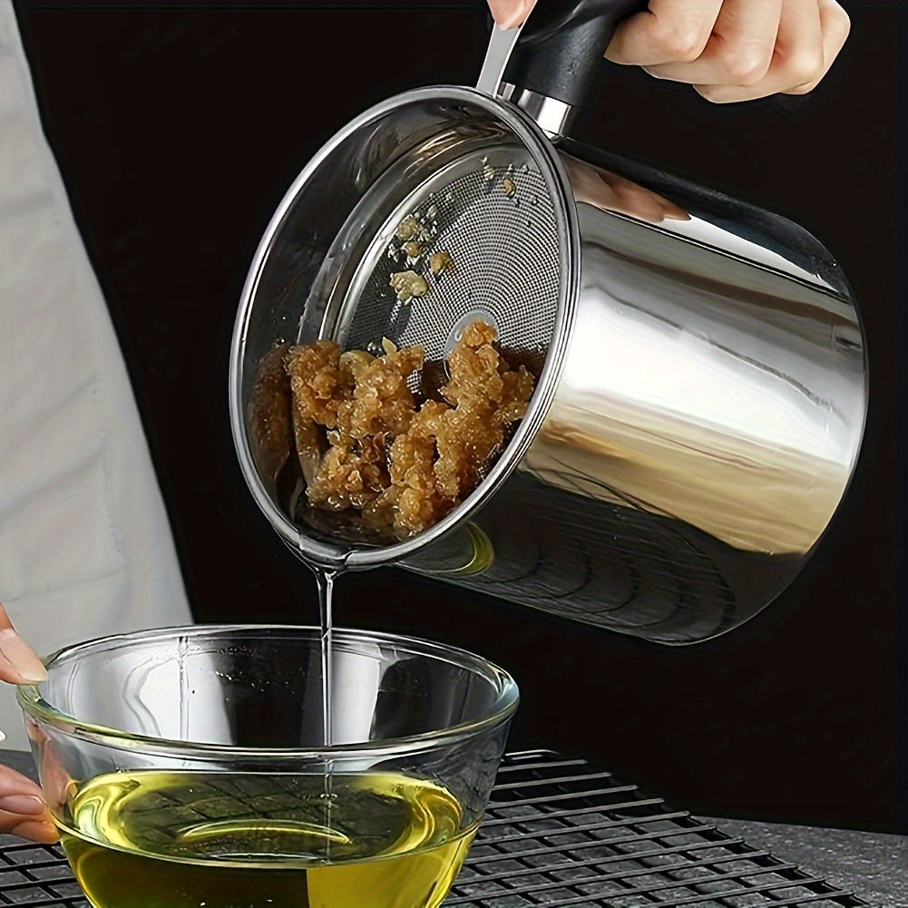 Stainless steel kitchen grease container with filter, pouring handle, ideal for oil and grease, essential accessory.
