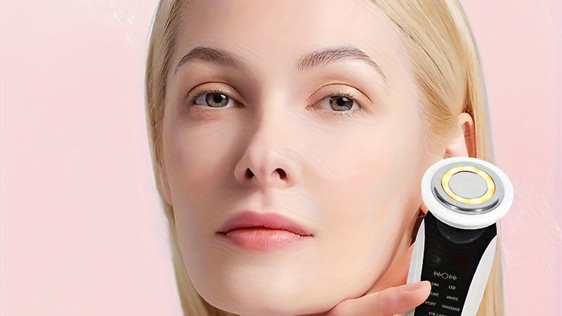 Appareil beauté visage et cou 7-en-1, vibration, rechargeable USB, 4 modes, 3 intensités, design élégant, compact, parfait pour usage familial.