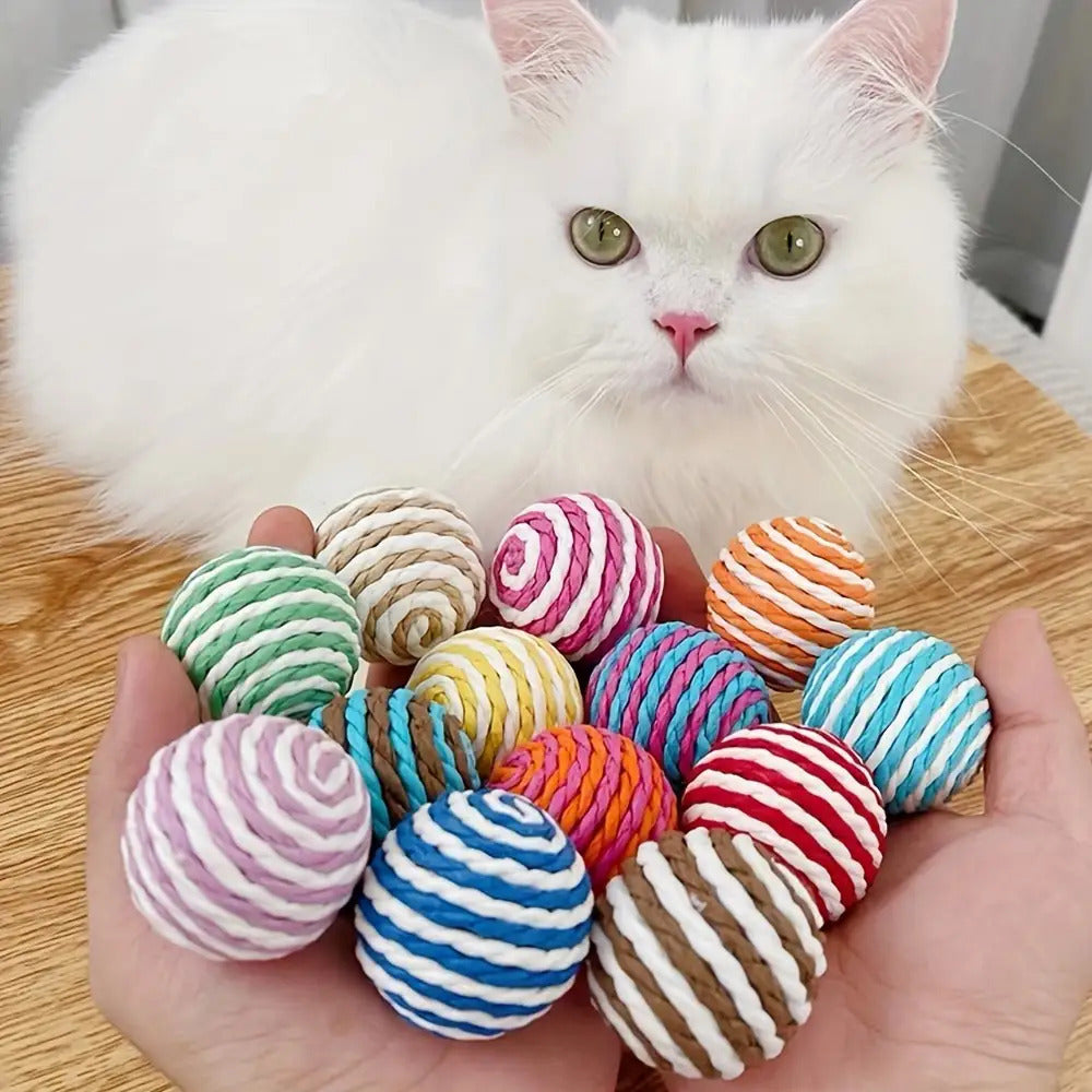 Lot de 3 ou 6 balles à griffer en sisal, résistantes et non toxiques, favorisent hygiène dentaire, jouet interactif pour chats.