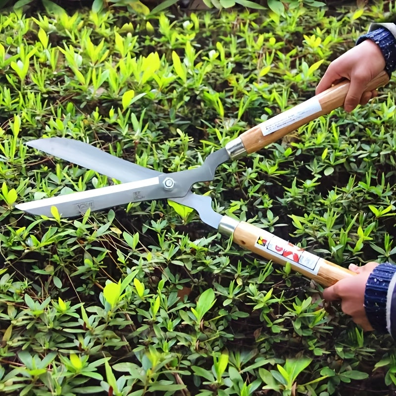 Sécateur professionnel robuste, lame carbone 25 cm, manche ergonomique en noyer antidérapant, idéal pour bordures, haies et taille décorative.