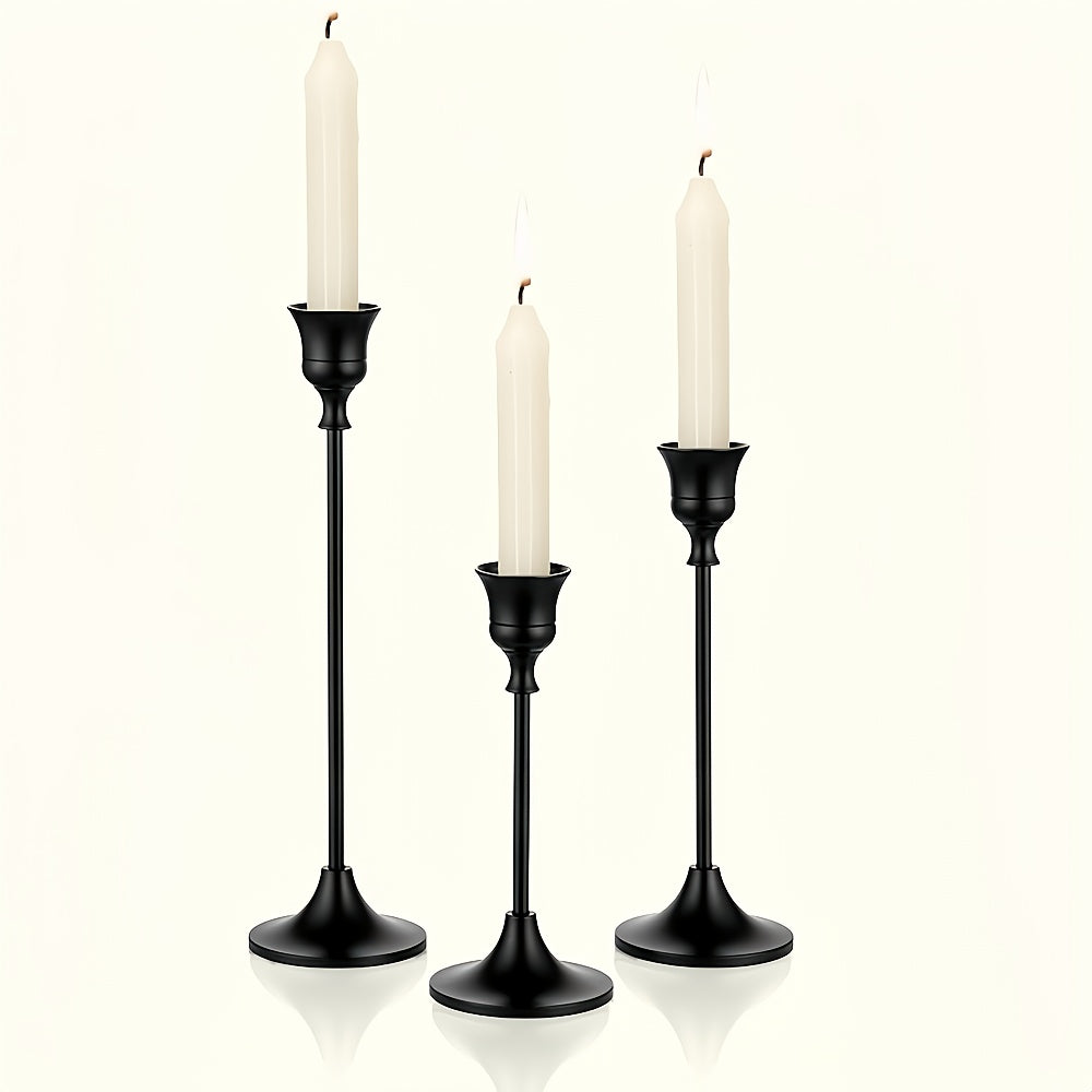 طقم من 3 حوامل شموع أنيقة من النحاس المطلي بالذهب. تصميم معدني مصقول، مثالي لحفلات الزفاف أو العشاء أو لتزيين المنزل، الشموع غير متضمنة، تصميم عصري ومتين.