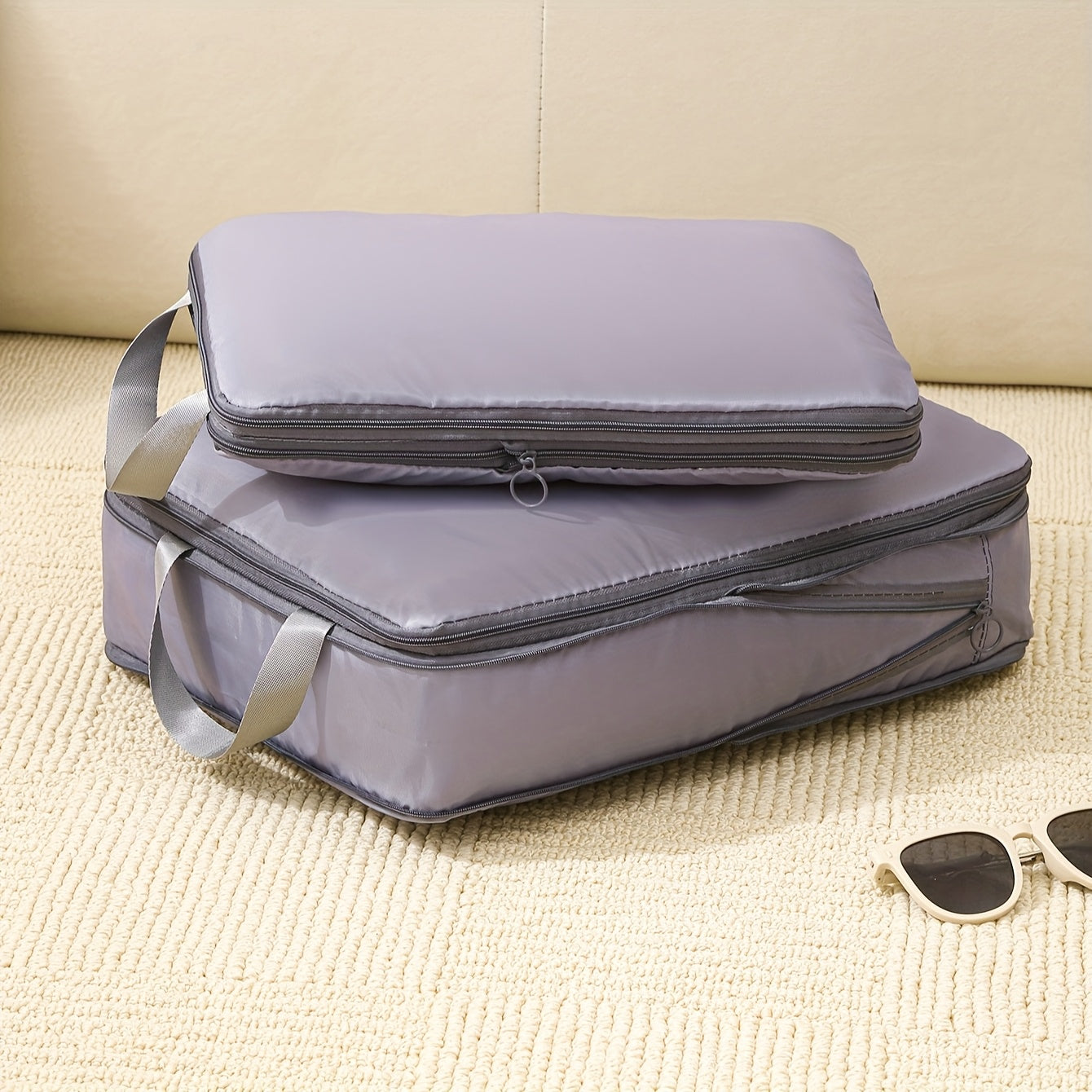 Sacs de rangement de voyage, étanches et portables, pour vêtements, chaussures et articles de toilette, facilitant l’organisation et le packing des bagages.