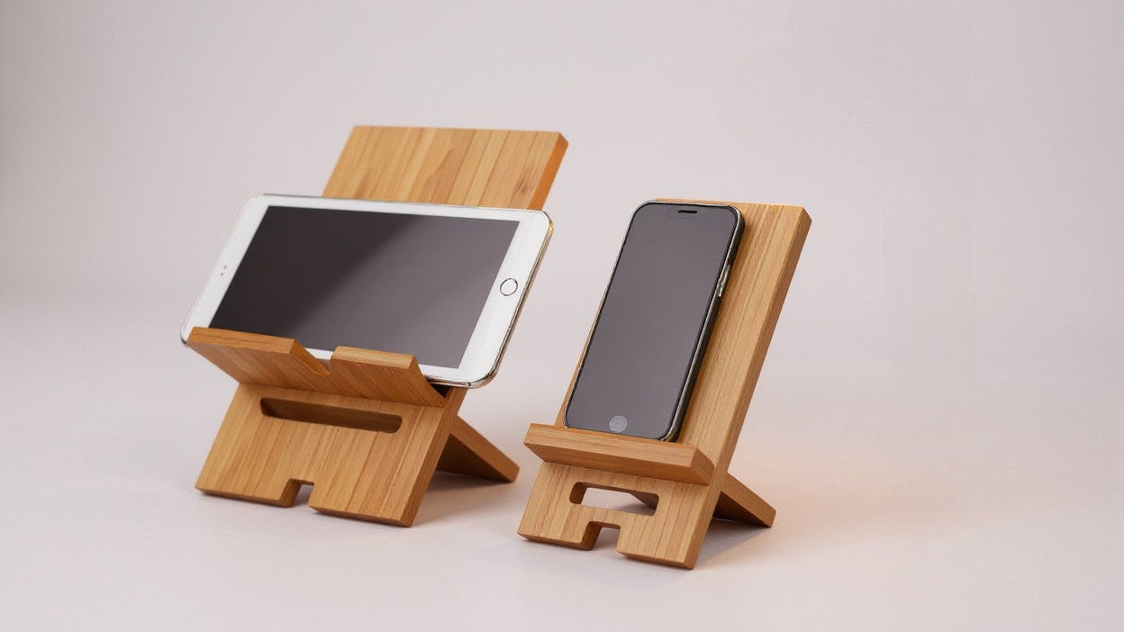 Support téléphone en bambou naturel, portable et détachable, design minimaliste, durable et élégant, organise bureau ou espace de travail, idéal maison, école, cadeau.