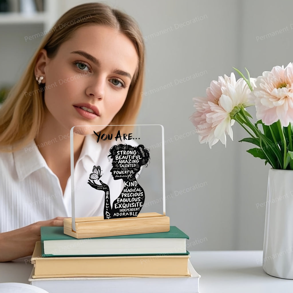Décoration de bureau acrylique 2D avec affirmations positives « You Are Powerful, Beautiful, Amazing », design élégant, idéale maison, bureau ou café, cadeau parfait.