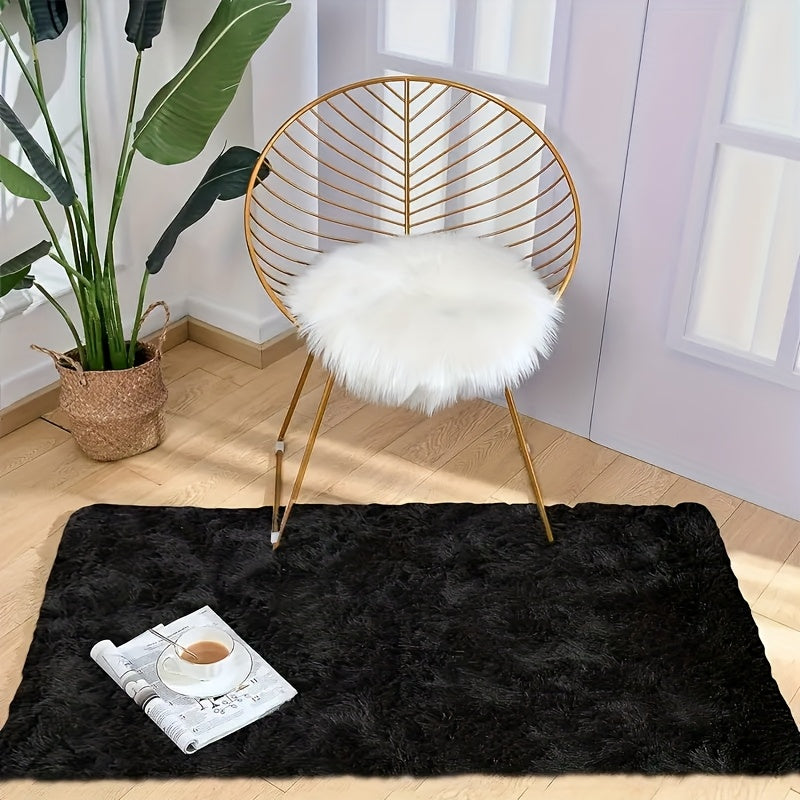 Tapis d’appoint en peluche douce Idéal pour salon, chambre, bureau ou coin maquillage, ajoute confort et décoration chaleureuse à la maison.
