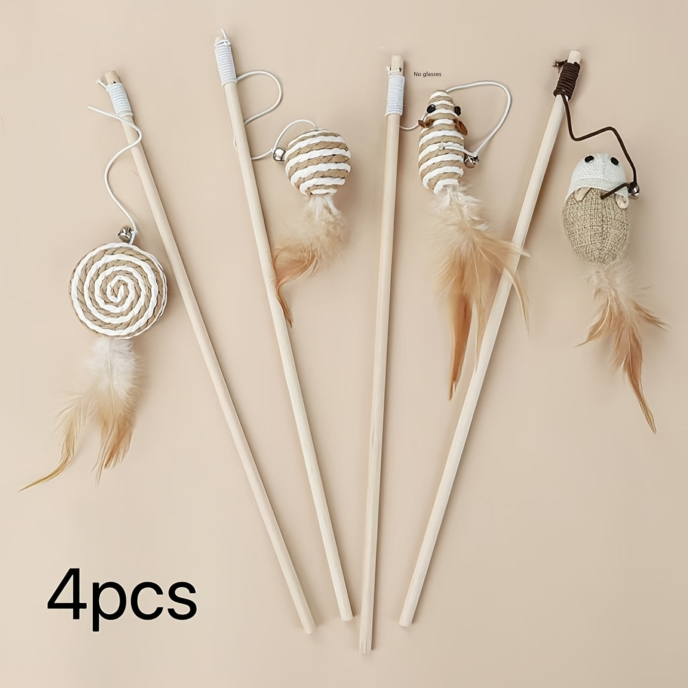 Set de 4 baguettes interactives en corde de jute pour chats, avec cloche et plumes, jouet durable, sans batterie, stimule jeu et activité.