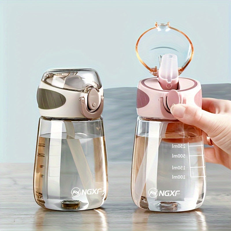 Gourde portable anti-fuite, design compact et mignon, plastique sans PVC, idéale pour voyage et activités de plein air.