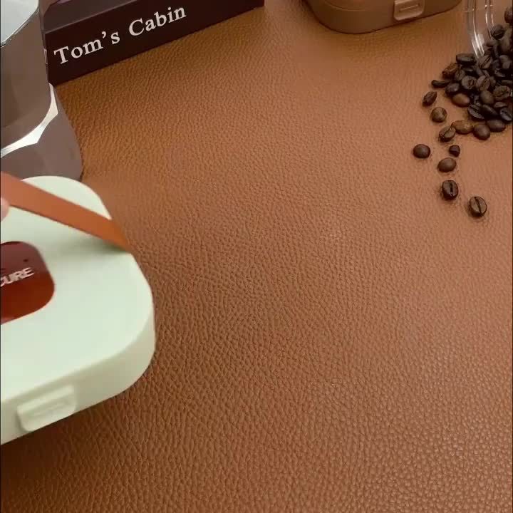 Set de 8 coupe-ongles en acier inoxydable avec boîte de rangement, étanche et portable, parfait pour soins personnels et voyage.