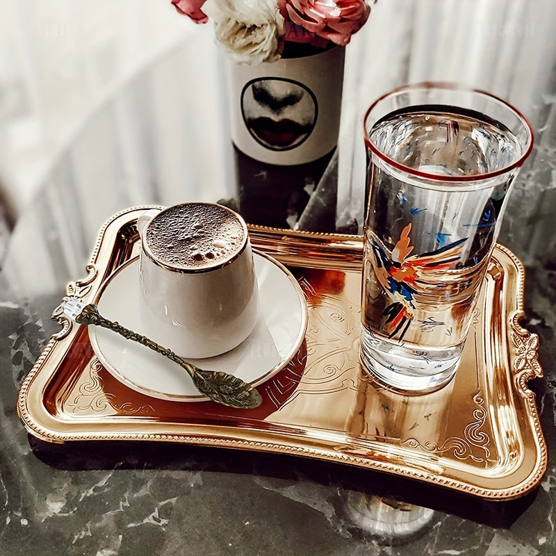 Lot de 6 Cuillères Dessert Style Européen : Métal doré vintage, pour café et fruits, design rétro sculpté, idéal cuisine et table, styles aléatoires.