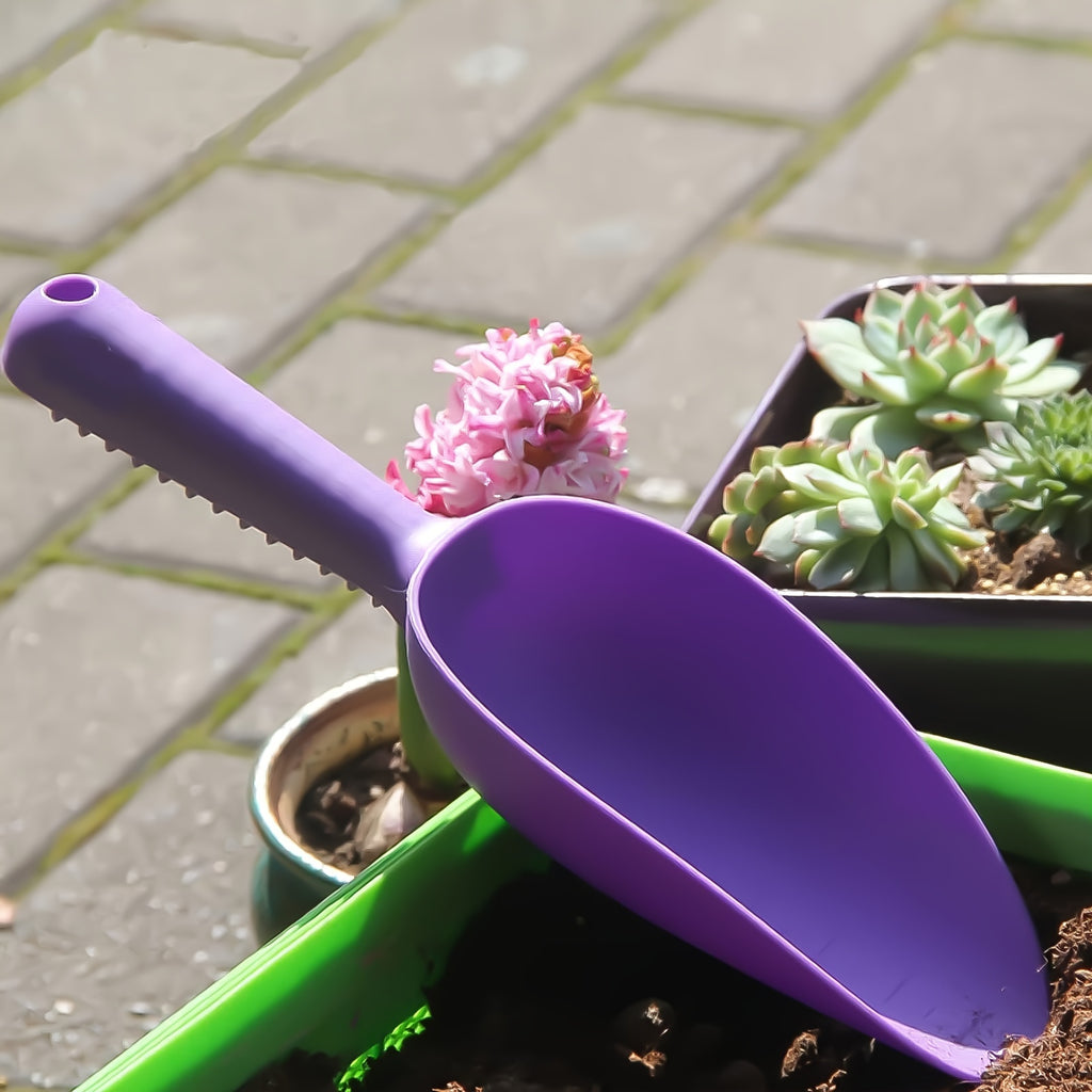Plastic garden shovel, for planting flowers and vegetables, loosening soil and repotting, graduated and easy to handle, practical tool.