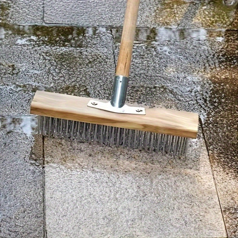 Brosse de sol en fil d’acier robuste, poignée ergonomique, idéale pour nettoyer surfaces métalliques, jardins et extérieurs sans électricité.
