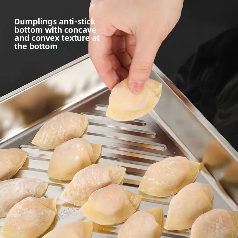 Set of 3 large rectangular stainless steel baking dishes with lids, non-stick, easy to clean, ideal for roasting vegetables, meats and more.