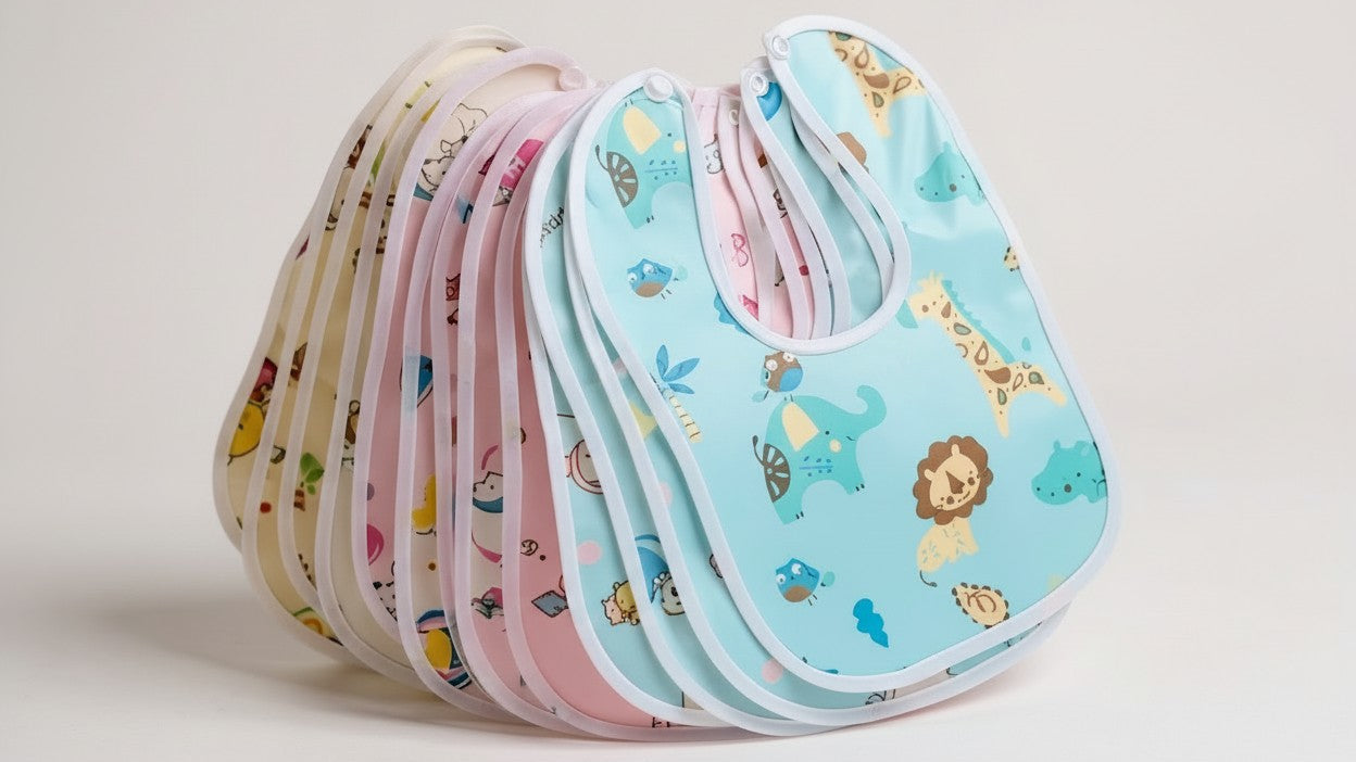 Random set of 8 or 10 crystal velvet bibs, pink and blue, U-shaped with pocket, ideal for baby meals.
