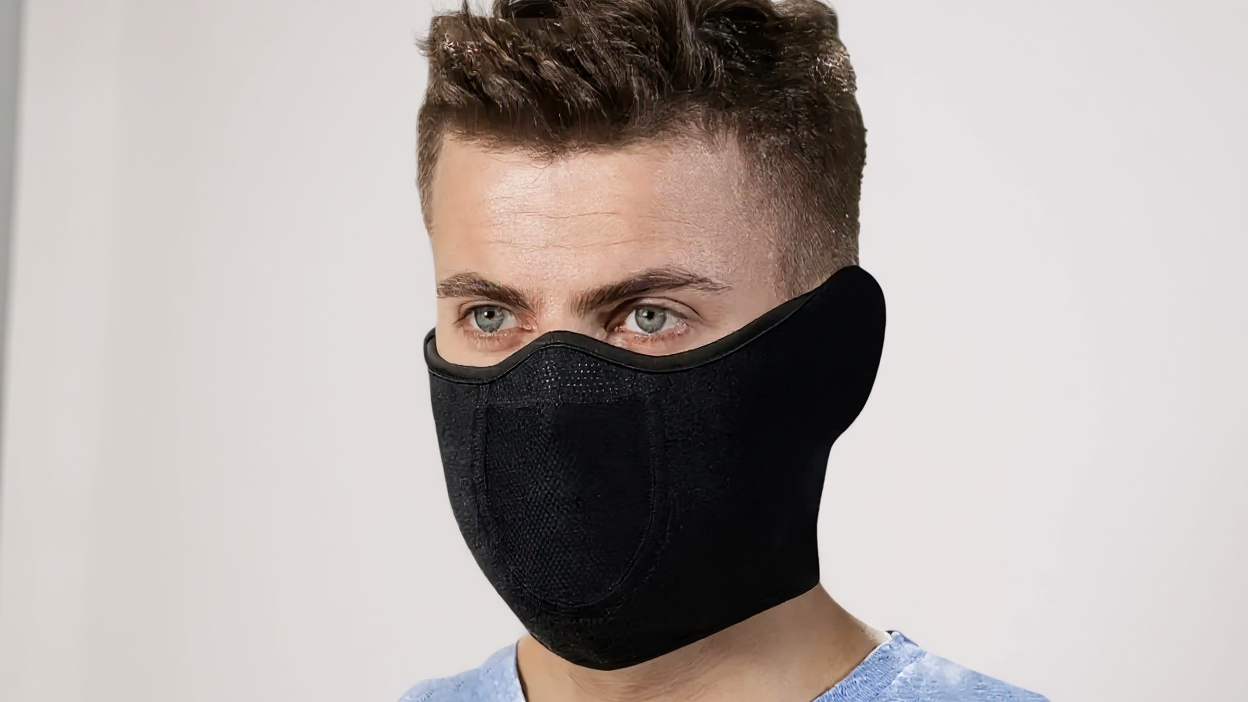 Winter mask for protection against wind and cold, ideal for motorcycling, cycling, skiing, hiking and mountaineering, offering comfort and warmth.