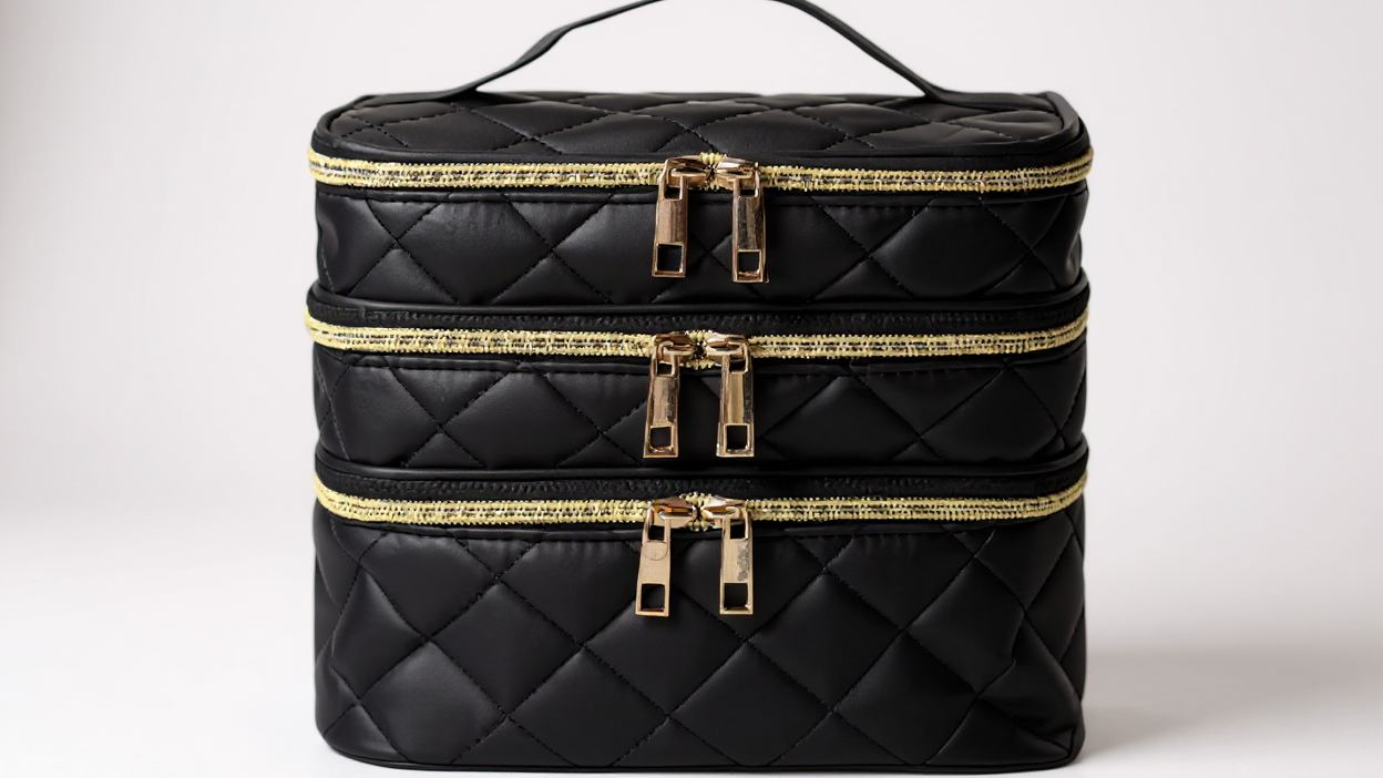 Trousse cosmétique matelassée unisexe, 3 couches, grande capacité, poignées, polyester, organiseur pratique pour voyage et maison.